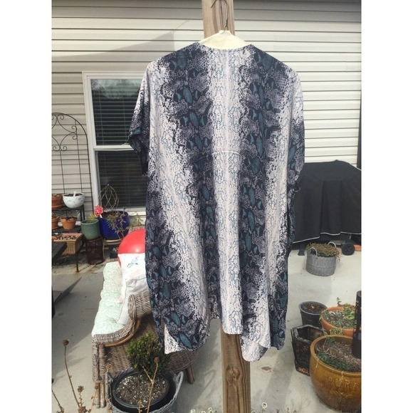 Angie womens open kimono top size large L cardigan grey white snake print boho - Picture 4 of 10